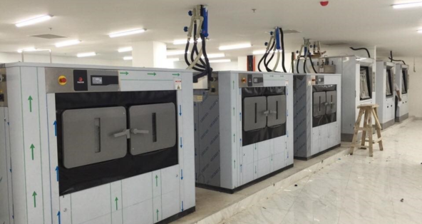 2-DOOR MEDICAL WASHING MACHINES