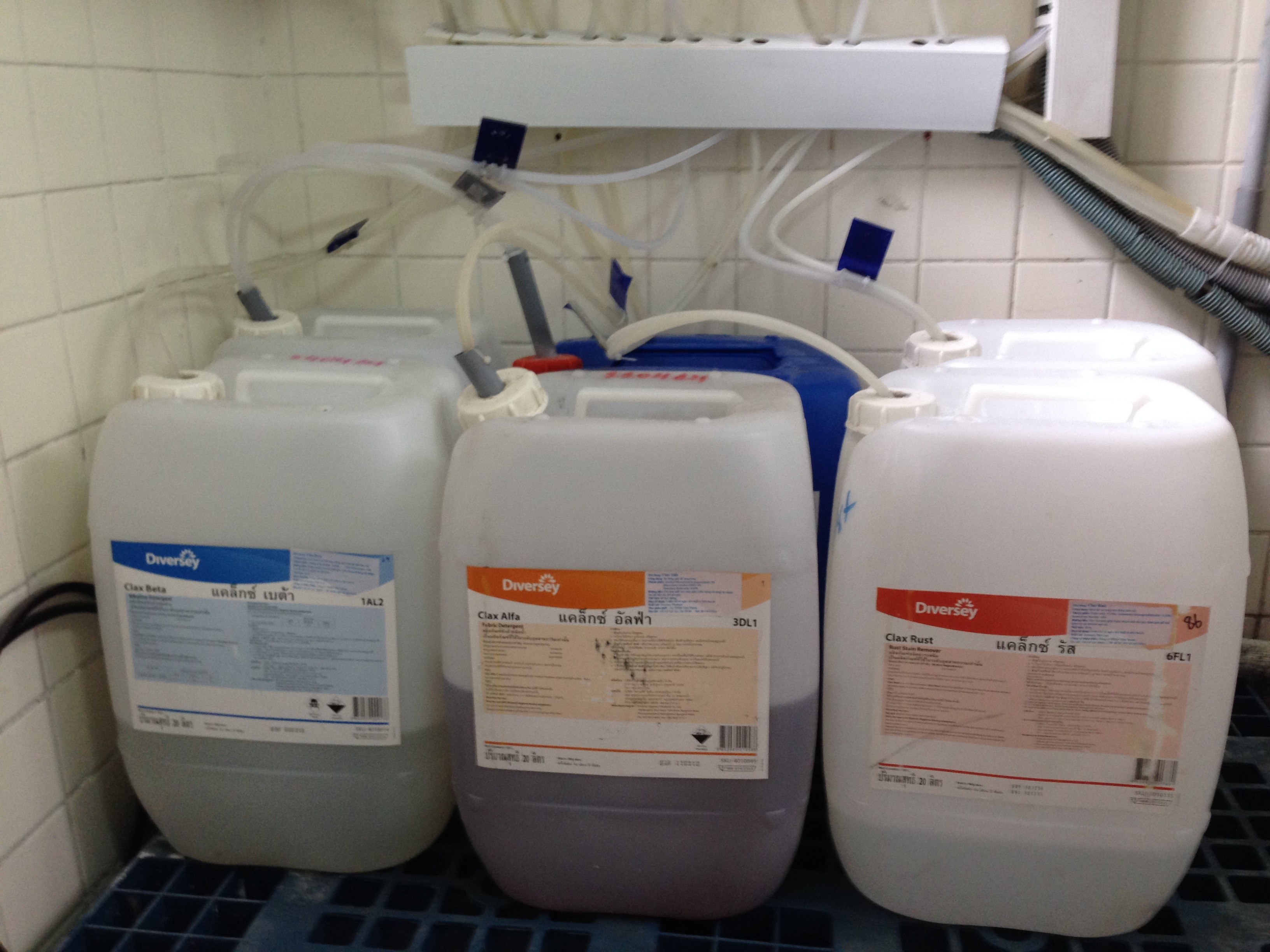 Cách phòng ngừa rủi ro vì hoá chất PERC trong ngành giặt khô công nghiệp