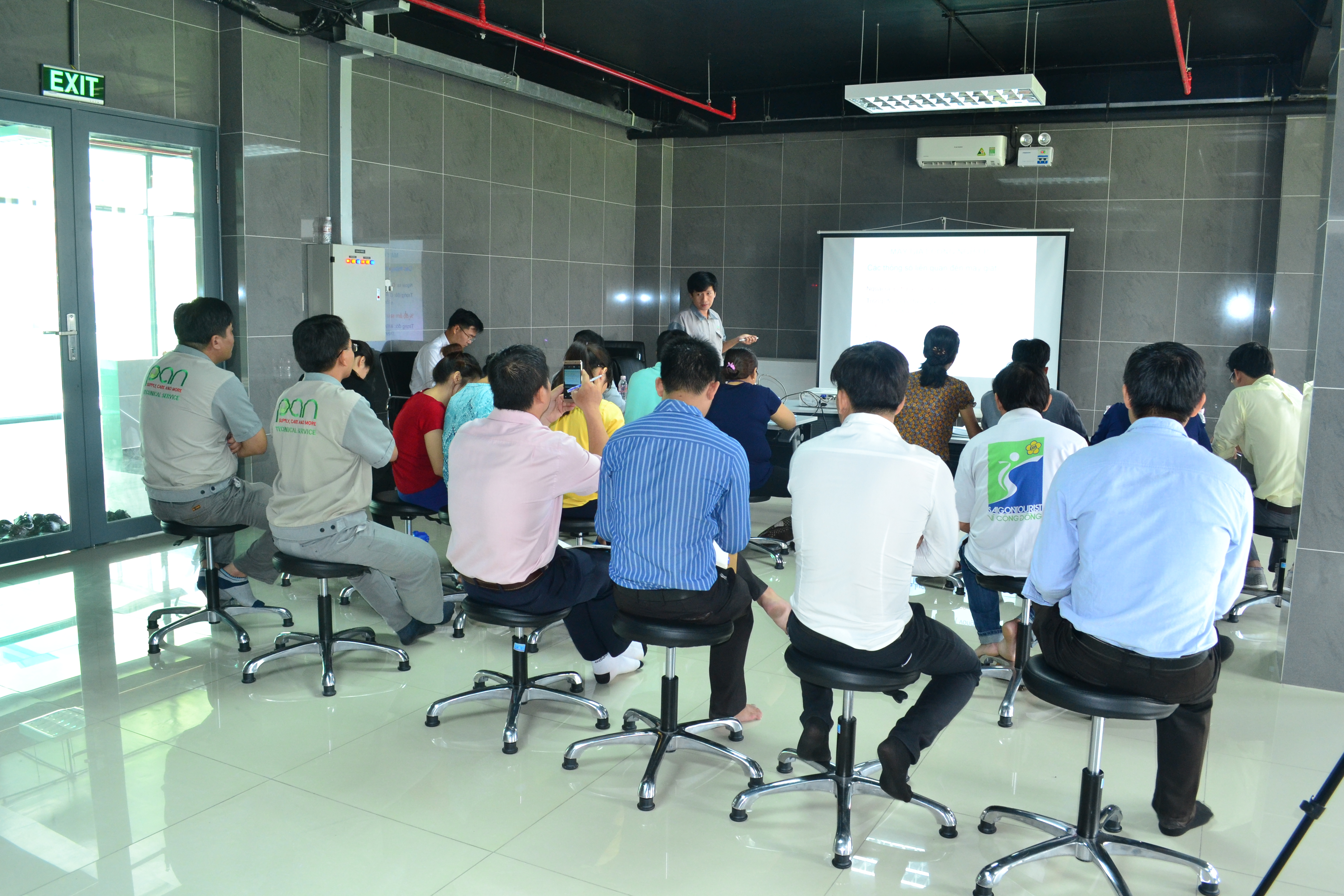 Hướng dẫn sử dụng máy giặt công nghiệp nhà giặt bệnh viện