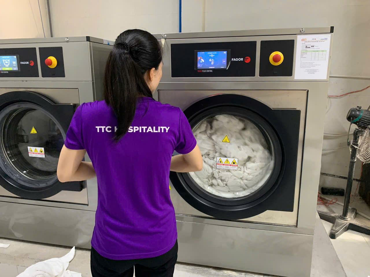 Pan Trading JSC bàn giao máy giặt công nghiệp Fagor cho Resort TTC Ninh Thuận